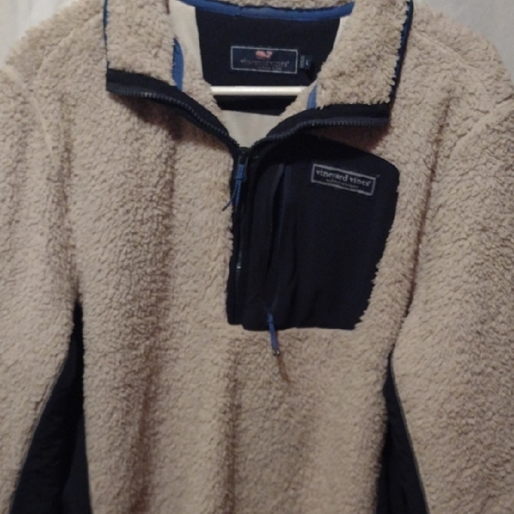 Vineyard Vines Cream and Black Fleece Pullover